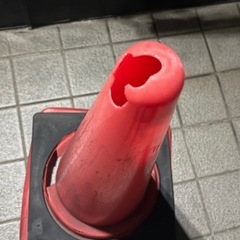 三角コーン２つの画像