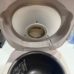 象印 炊飯器 ３合 ZOJIRUSHIの画像
