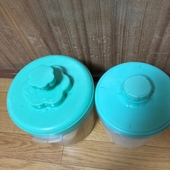 漬物器　２個の画像