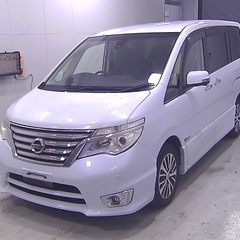 日産セレナの画像