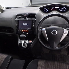 日産セレナの画像