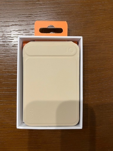 【美品】MOFT 8-in-1カード式収納 デザートゴールド
