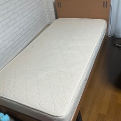 コンセント ランプ付き ベッドフレーム マットレス シングル ローの画像