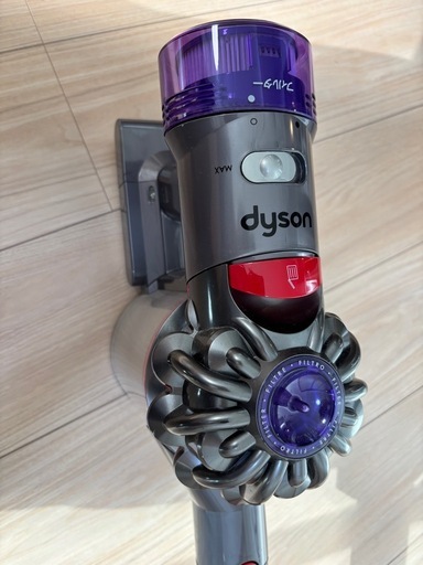 Dyson V8 掃除機（SV10K）付属品多数・2019年製