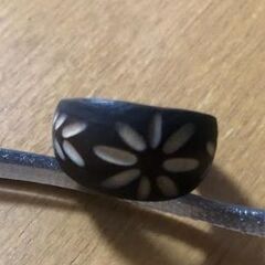木製　指輪の画像