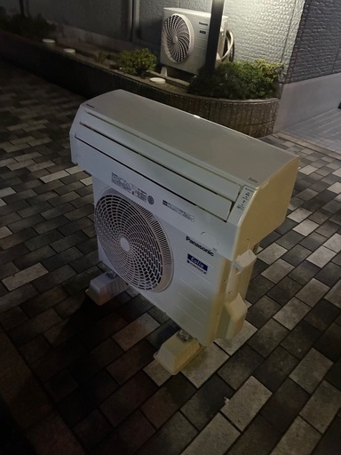 6畳エアコン2021年製
　美品、綺麗！ ②