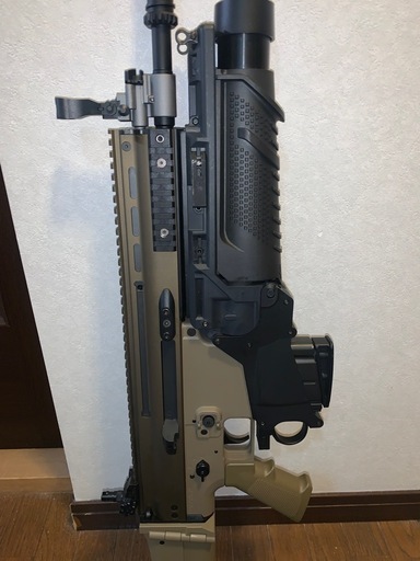 東京マルイ　次世代電動ガン　FN   SCAR   H   ちょい訳ありランチャー付き 東京マルイ 次世代電動ガン FN SCAR H ちょい訳ありランチャー付き