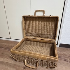 アンティークかごバックの画像