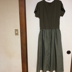 カーキ色⭐️ロングワンピース　Lの画像