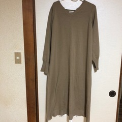 ユニクロ⭐️ニットワンピース　Lの画像