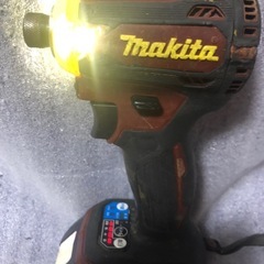 ⑨マキタ18vインパクトドライバTD171D中古品、オリジナルハウジング、本体のの画像