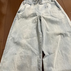 女の子150サイズ　デニムパンツの画像