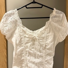 肩出しも可！白ワンピ Mサイズの画像