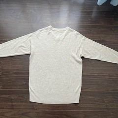 GU カシミヤタッチ Vネックセーター Sサイズの画像