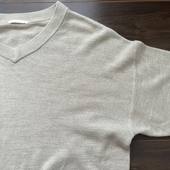 GU カシミヤタッチ Vネックセーター Sサイズの画像