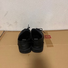 黒色革シューズの画像