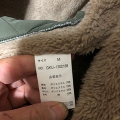 キルティングジャケットパーカー付きの画像