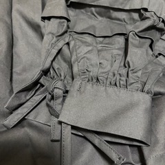 GRL フリル付きブラック長袖シャツの画像