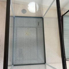 450×300×350水槽とふたの画像