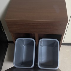 ※11/25迄【美品 ゴミ箱付き】ニトリ 家具調分別ペールカウンターの画像