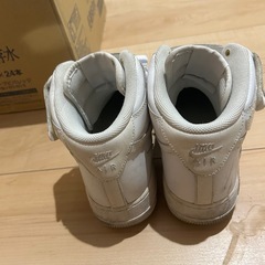 エアフォース1 ミッド26.5の画像