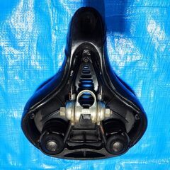 肉厚スポーツサドルの画像