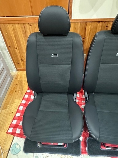 【新車外し】ダークプライムS 200系 ハイエースシート