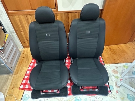 【新車外し】ダークプライムS 200系 ハイエースシート