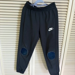 子供ジャージ上下セット　140cm NIKE 裏毛つき　動きやすい　暖かいの画像