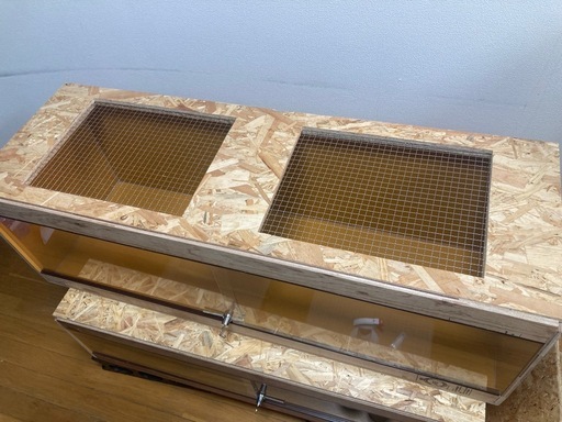 【美中古】爬虫類ケージ全面防水仕様120×40×40金網ダブルの通気口ありペット　小動物　ケージ　ケース　飼育ケース