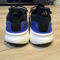 Adidas ULTRABOOST 5 Light Boostの画像