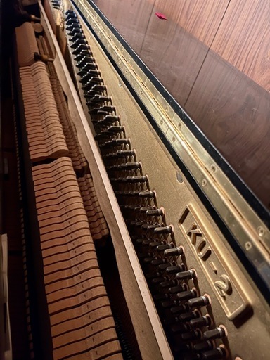 KAWAI（カワイ） KU2中古ピアノ グランドピアノスタイルのアップライトピアノ