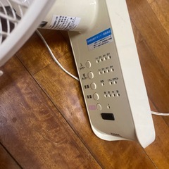 壁かけ扇風機の画像