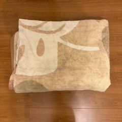 引取限定！中古ラグ　マット　245*195cm の画像