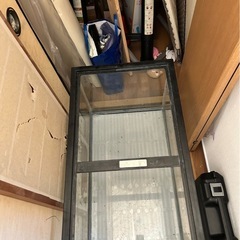 大きい水槽の画像