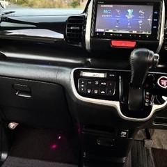 年ホンダ Ｎ－ＢＯＸカスタム Ｇ　ＳＳパッケージ　1年車検　純正GATHERS Bluetooth HDナビ　フルセグ 両側パワースライドドア　アイドリングストップＨＩＤオートライト　ＥＴＣ　シートヒーター乗って帰れます。🔔の画像