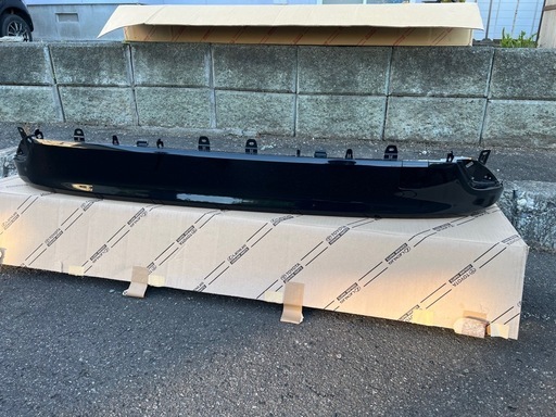 50系プリウス純正バンパー