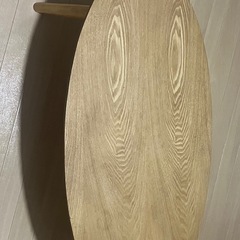折りたたみ式テーブルの画像