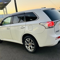 アウトランダー PHEV の画像