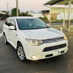 アウトランダー PHEV の画像