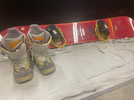 バートンスノボーとブーツセット