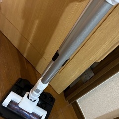 サイクロンハンディ掃除機 充電器無しの画像