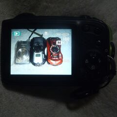 ❤️スマホ転送❤️動作品❤️finepix XP80❤️人気色ブラック＆グリーンの画像