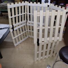 展示引き上げ品　すのこ　シングル ベッド　ペット　ゲージ　布団の画像