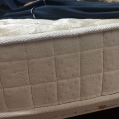 Novilla マットレス ダブル1.4m幅（ベッドフレーム付き)