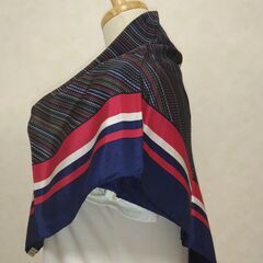 スカーフ　ネイビーの画像