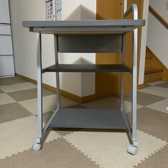 無料！エレコム　パソコンデスク の画像