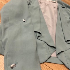 【春〜秋に活躍】くすみパステルカラー ドレープジャケット 袖ロールアップ可の画像