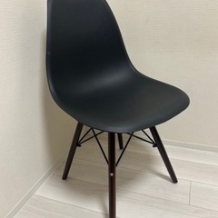 LOWYA デスクと椅子(ノーブランド)のセットの画像