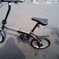 16インチ　グレー　折りたたみ自転車の画像